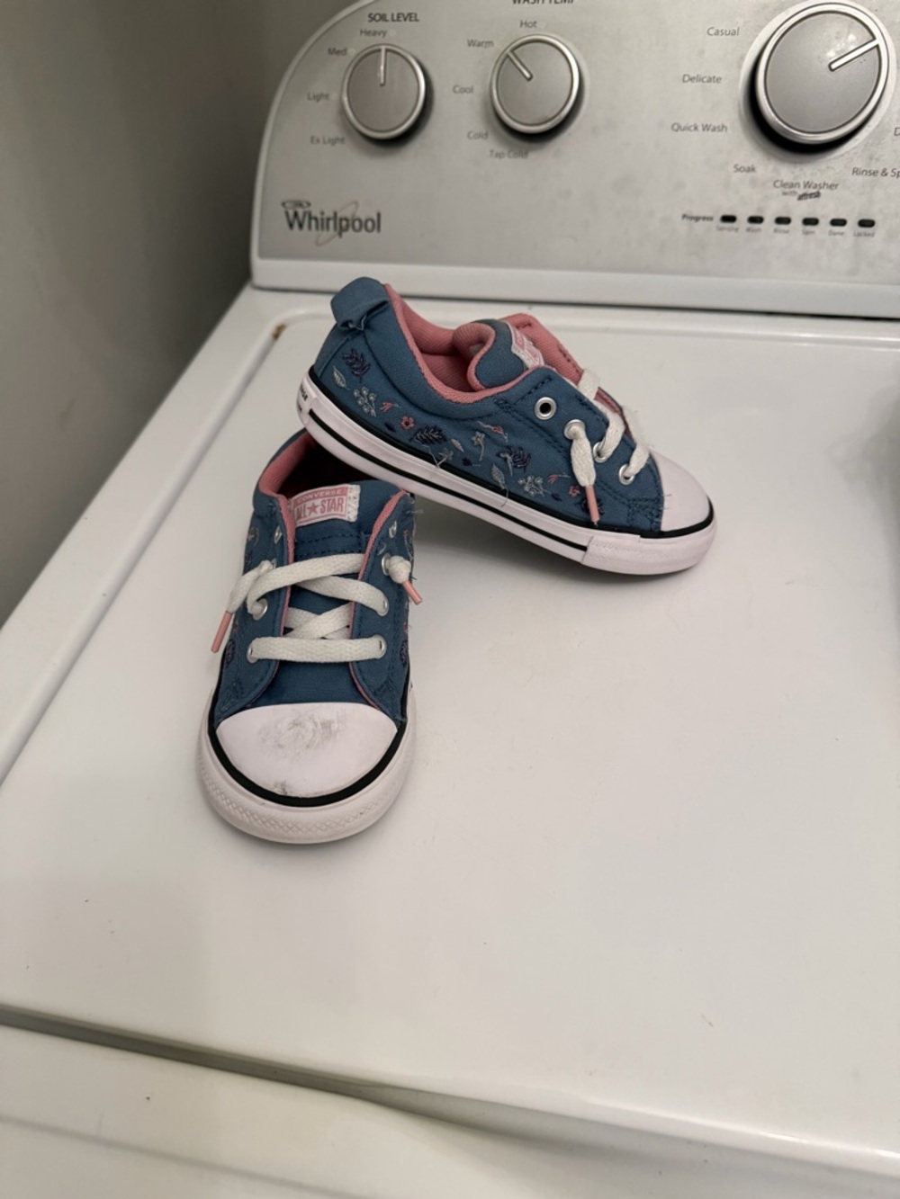 Converse Kids Low-Top Sneakers in Blue with Pink Accents and Floral Stitching